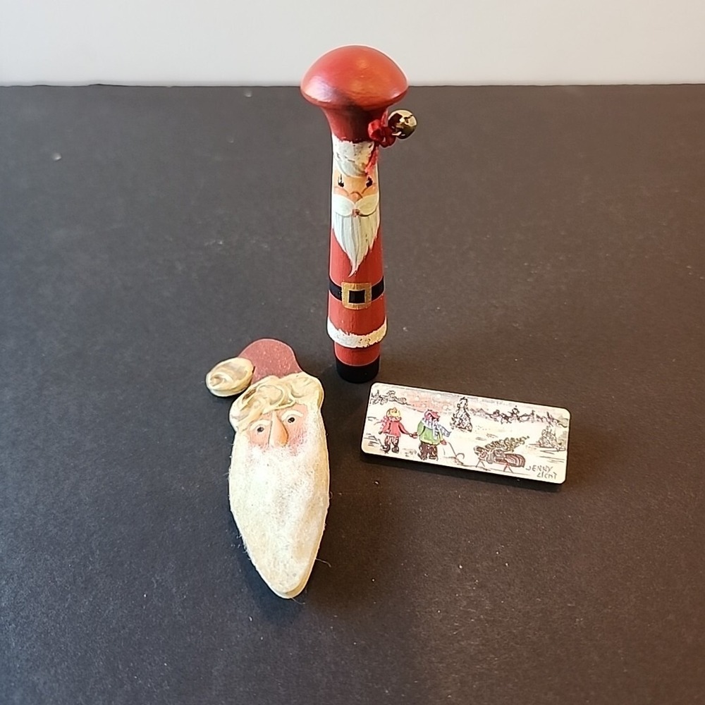 Lot of 3 Hand Painted Folk Art Santa Christmas Tree Winter Scene Lapel Pins‎